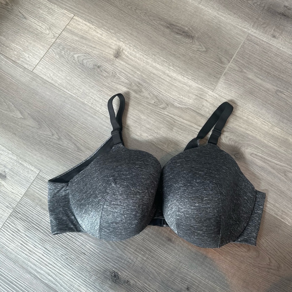 Cacique Invisible Backsmoother Boost Plunge Bra in Grey size 44D